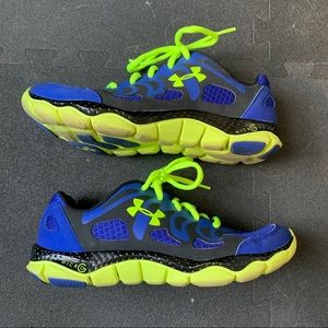 Kids Underarmour sneakers
